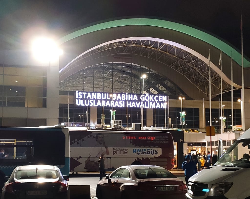 istanbul_airport_outside