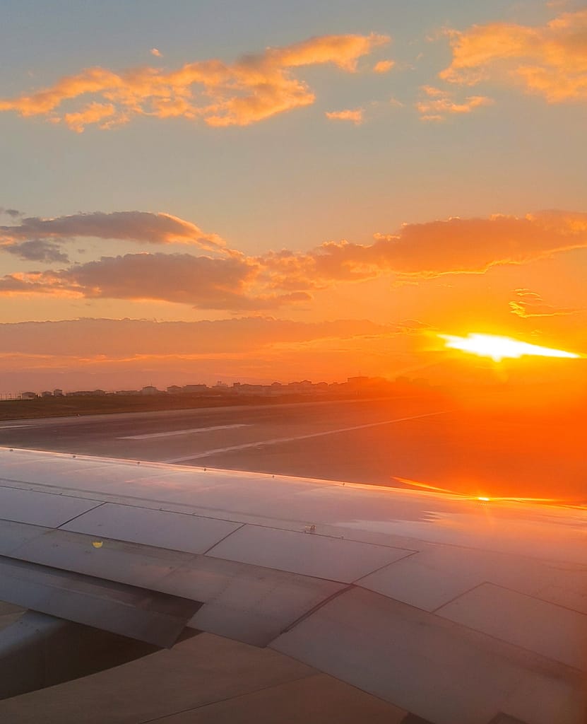 sunset_on_airplane